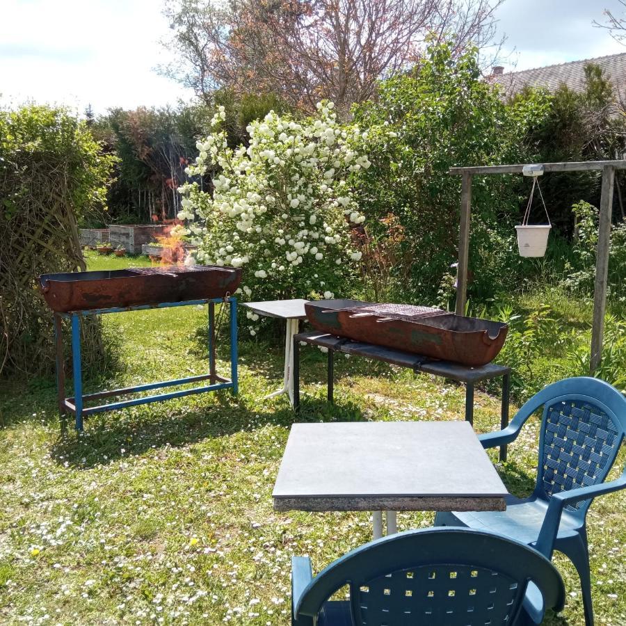 B&B Du Cerisier, Diner Sur Demande Noyers  エクステリア 写真